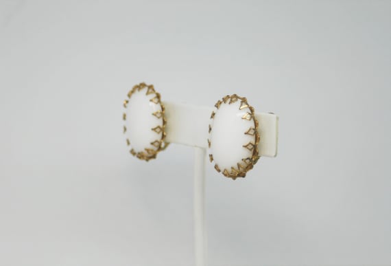 Signed Miriam Haskell Screw Back White Milk Glass… - image 6