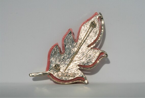 Sarah Coventry Pink Lucite Leaf Brooch - image 5