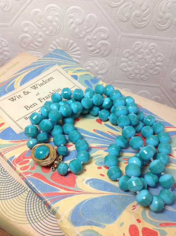50s Faux Turquoise Necklace, Vintage Beaded Turqu… - image 3