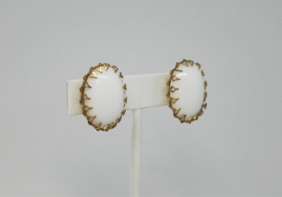 Signed Miriam Haskell Screw Back White Milk Glass… - image 5