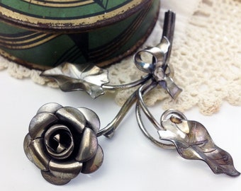 Broche de rosa de primera ley Beau, alfiler de flor de plata vintage