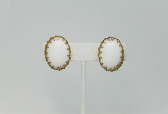 Signed Miriam Haskell Screw Back White Milk Glass… - image 2
