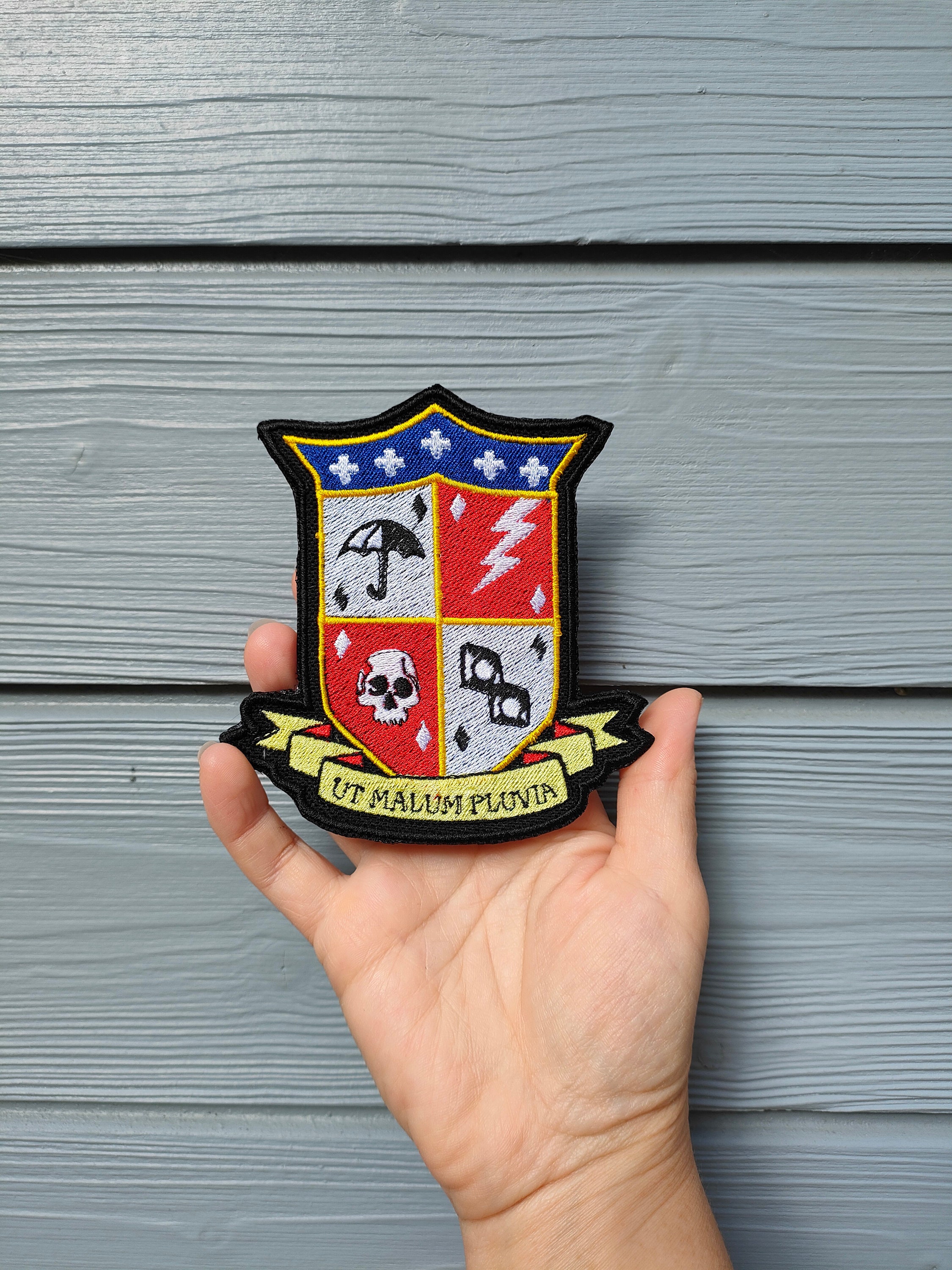 Badges et patchs brodés sur velcro avec votre logo de | Arem Italia