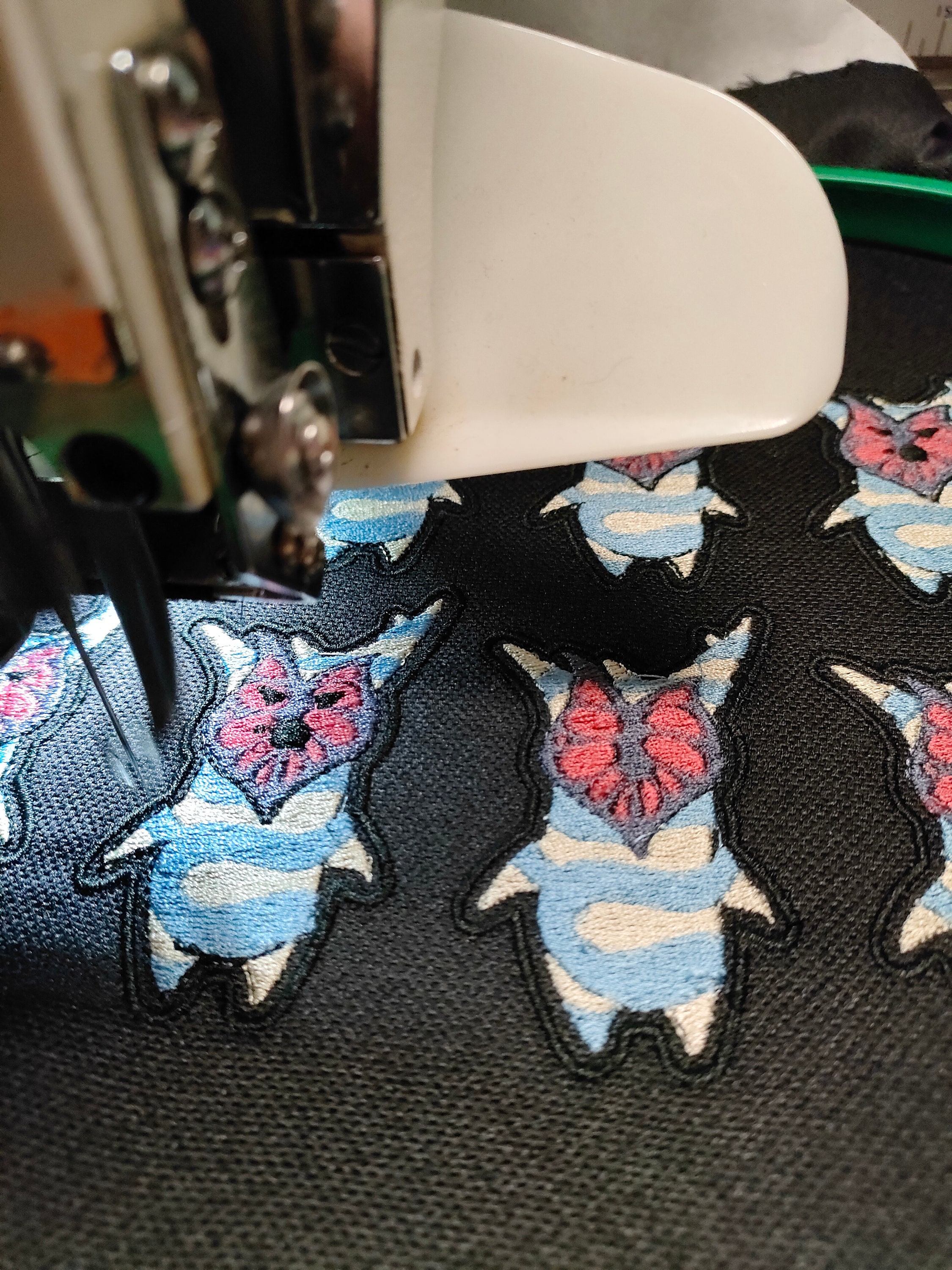 KOROGU コログ ゼルダの刺繍パッチ。さまざまな繊維製品、衣類