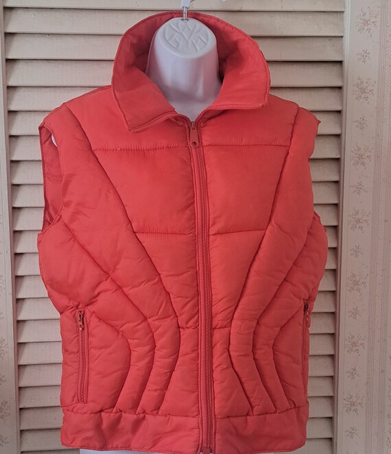 Puffer Vest ~ Ski Vest ~ Size S ~ Vintage 80s ~ Label: Mountain 