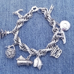 Vintage - Sterling Silver Charm Bracelet - New England - Maine - 50.7 grams - Very Good Condition - 10 charms