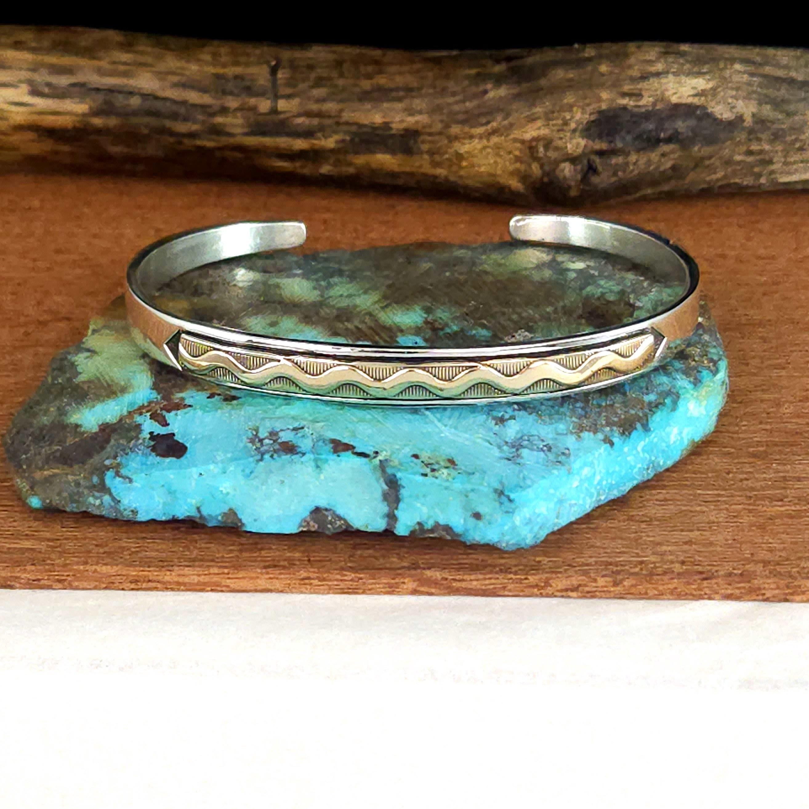 Rabbit And Yazzie Vintage Native American Navajo Carico Lake Turquoise Sterling Silver Bracelet Rabbit And Yazzie Vintage Native American Navajo Carico Lake Turquoise Sterling Silver Bracelet