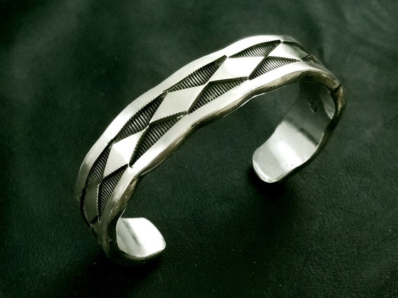 Heavy Sterling Silver Navajo Cuff Bracelet by Eme… - image 4