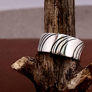 Size 9-1/4 - Navajo Steve Yellowhorse Sterling Silver  Ring - Excellent Condition