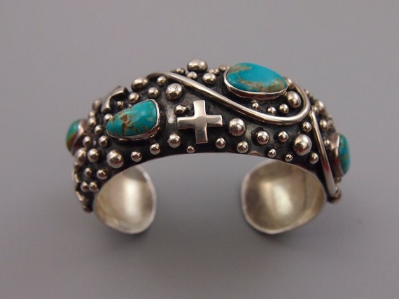 Outstanding Vintage Native American Navajo Pearl Sterling Silver Bracelet Signed Nakai Outstanding Vintage Native American Navajo Pearl Sterling Silver Bracelet Signed Nakai