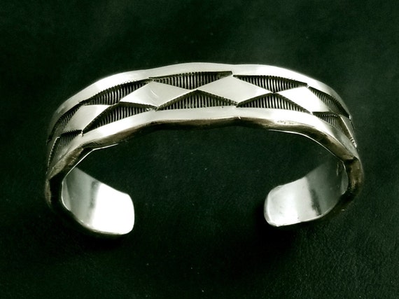 Heavy Sterling Silver Navajo Cuff Bracelet by Eme… - image 2