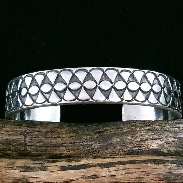 Kenneth Bill Solid Sterling Silver  Signed Navajo Cuff Bracelet - 61.8 grams - Excelent Condition