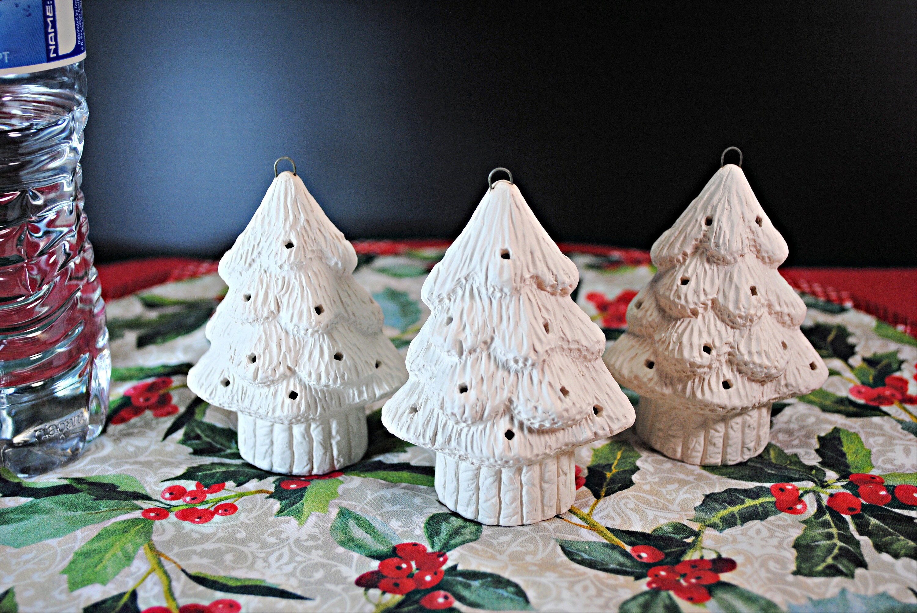 Buy Christmas Carol Ceramic Tree Baking Dish - Royal Family  Online➤Modalyssa
