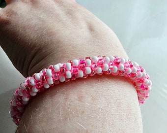 Kumihimo gevlochten kralenarmband | GEMIDDELD | Roze en wit, Barbiecore, Pastelgoth