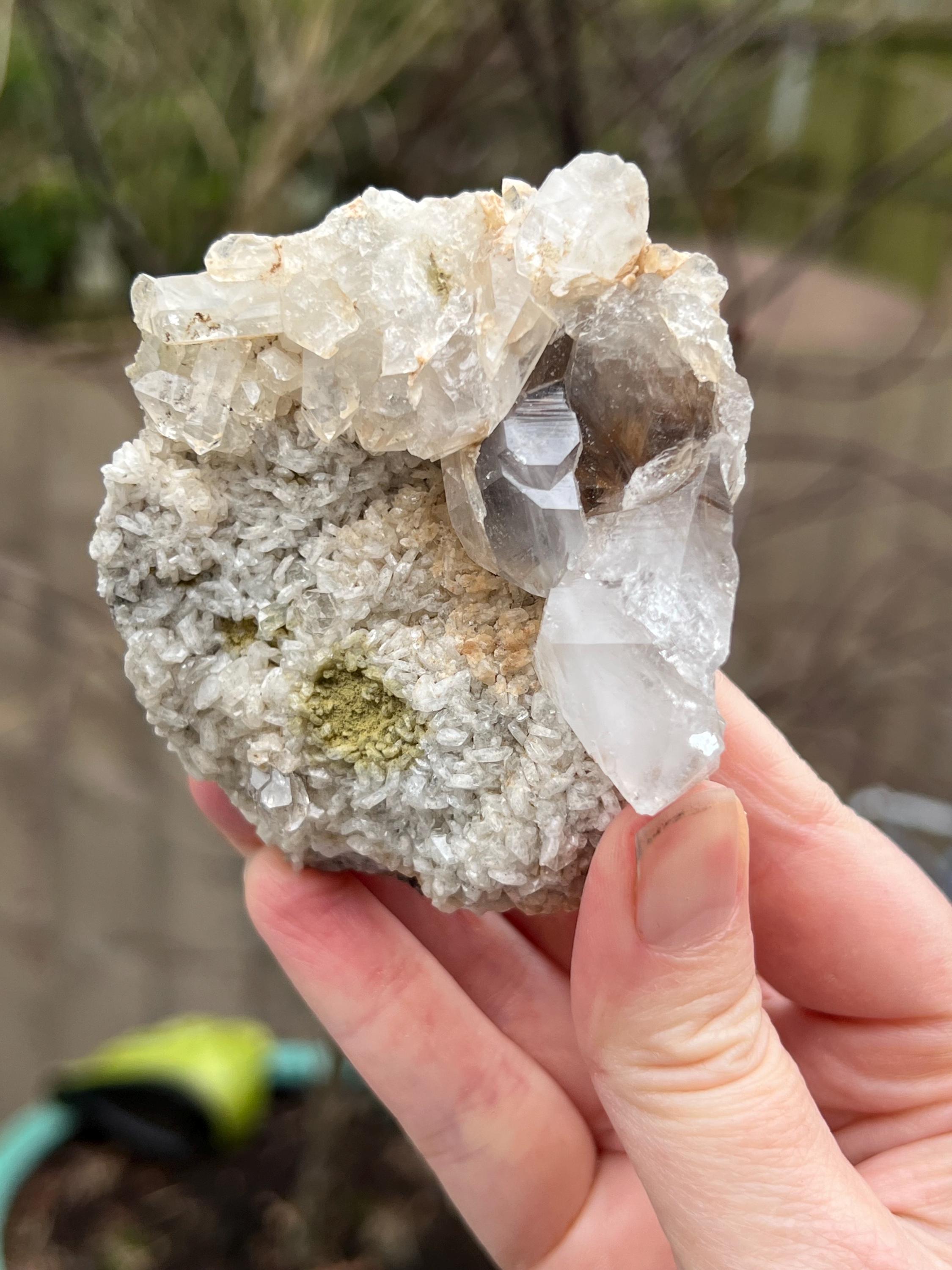 新品❗️水晶クラスター　天然石 ブルッカイトとヒマラヤ水晶クラスター AM112 - Etsy 日本