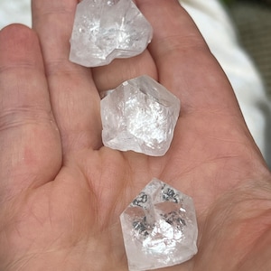 White Apophyllite Point / Pyramid / Tips AAA+