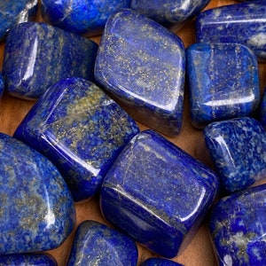 Lapis Lazuli High Grade AAA+ Tumblestone : Serenity / Peace / Self Knowledge