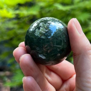 Jade Nephrit Himalaya Große Kugel 120g 43mm 30
