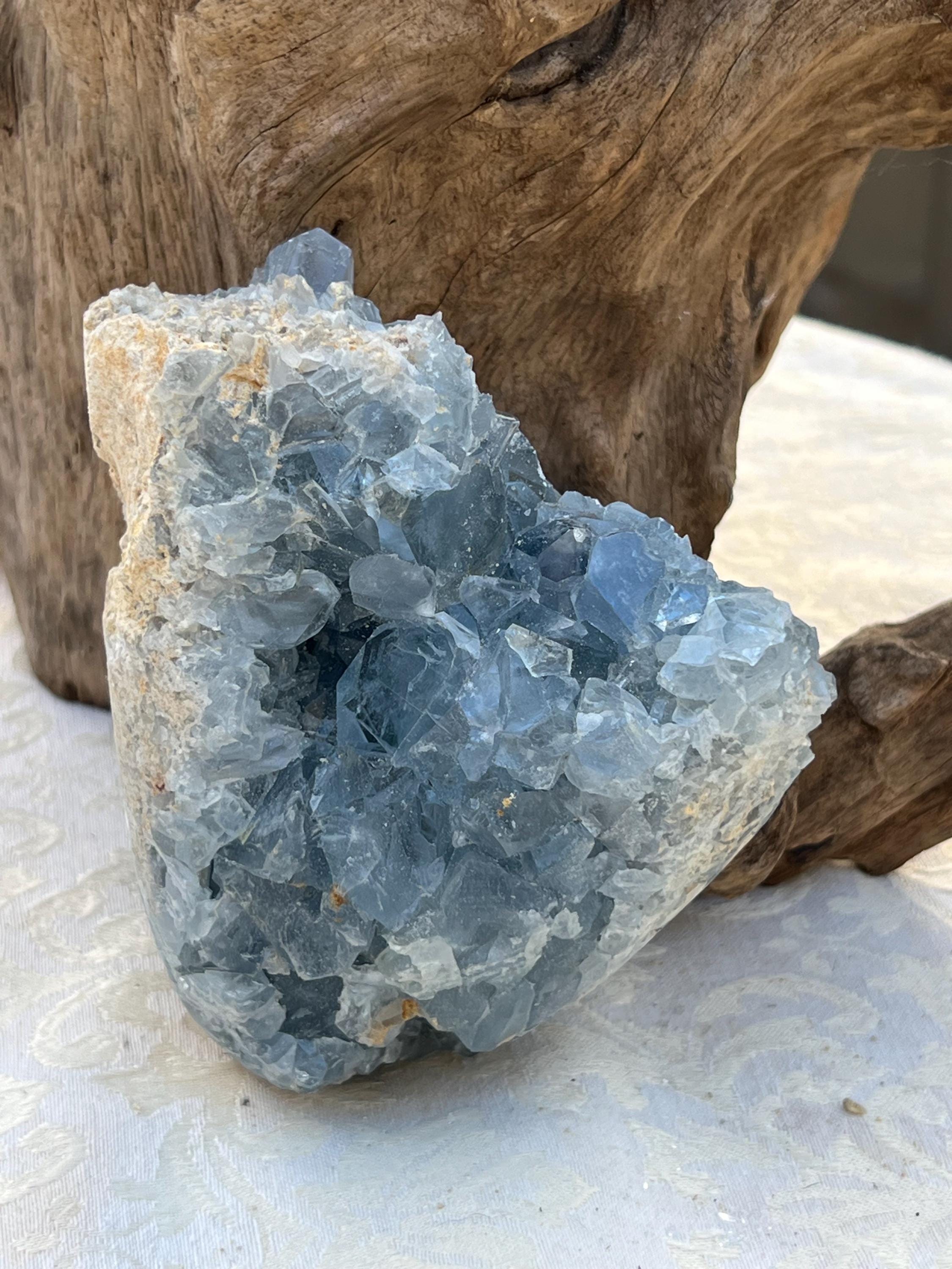 セレスタイトクラスター　ジオード セレスタイト・クラスター・ジオード Blue Cave マダガスカル産 3.2kg