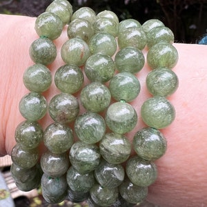 Green Apatite Crystal Beaded Bracelet  AAA+ Creativity / Meditation / Creativity