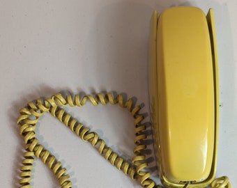 VINTAGE 1977 Bell Systems Yellow Trimline 230 Wall Telephone Mustard Yellow