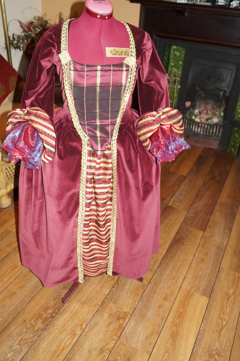 quality fancy dress