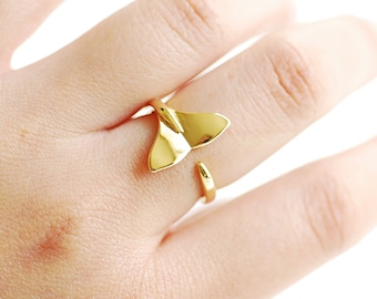 Whale Tail Ring, Choose Sterling Silver Gold or Rose Gold, Wrap Ring, Mermaid ring, Fish tail ring, Marine Life Ring, Adjustable Ring, 484