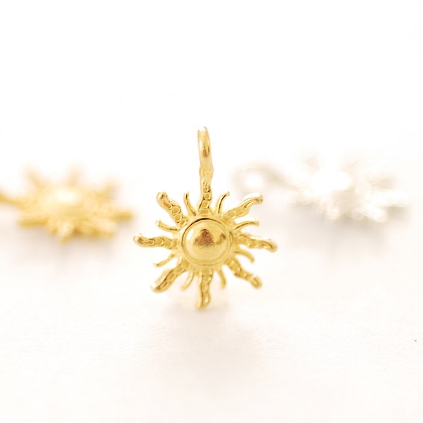 Vermeil Gold or Sterling Silver Sun charm Pendant Starburst Sun Rays Gold Sunshine Sky Celestial Polaris Wholesale Bulk Charms Jewelry [597]