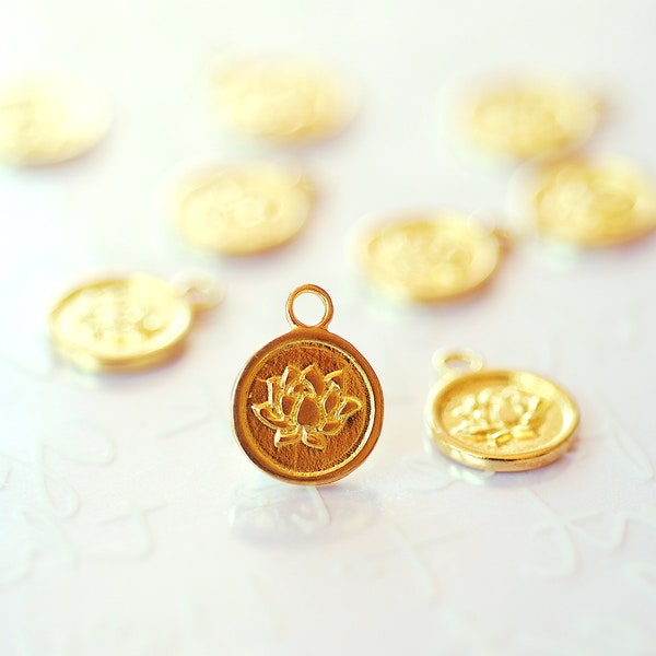 Small Lotus Disc Charm Pendant Vermeil 18k gold plated 925 Sterling Silver Lotus Flower Yoga Zen Buddha Meditation Floral Round Disc A114