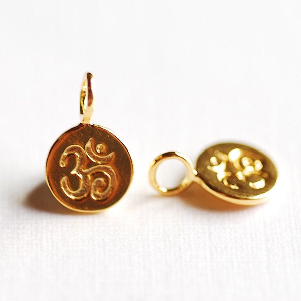 2pcs Shiny Vermeil Gold Spiritual Yoga Ohm Om Symbol Charm -18kt gold plated over Sterling Silver Om tag pendants, Gold Ohm om disc, 249