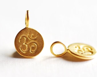 2pcs Matte Vermeil Gold Ohm Charm: Spiritual Yoga Pendant