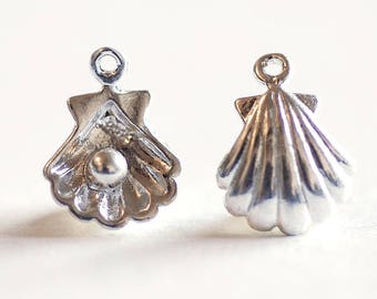 Concha de ostra de plata de ley con encanto de perlas- Concha de almeja de plata, Concha de plata, Colgante de amuleto de concha de plata, Amuletos náuticos, Concha marina, 154