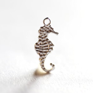 Sterling Silver Seahorse Charm- 925 Sterling Silver Seahorse, Silver Sea life Charm, Silver Sea creature charm, gold plated charms, 142