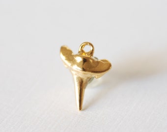 Shiny Vermeil Gold Shark Tooth Charm- 18k gold plated over Sterling Silver, Gold Shark Tooth, Tiny Gold Shark Teeth Tooth, Beach Charms 94