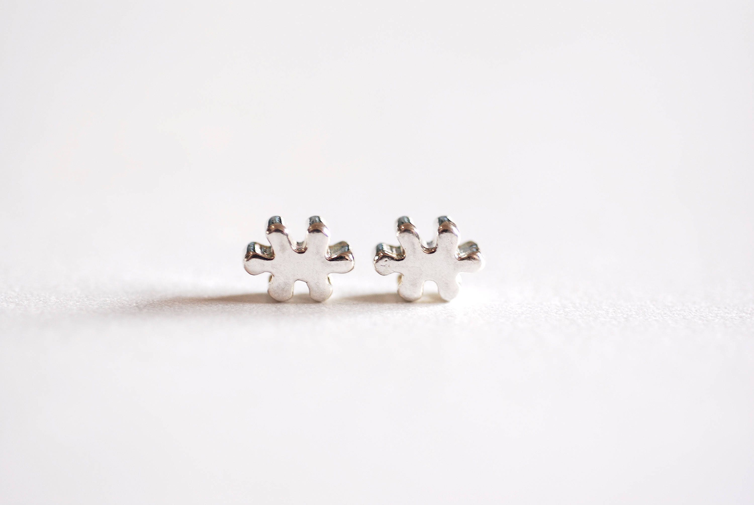 925 Sterling Silver Puzzle Piece Necklace – Jigsaw Charm, Autism Awareness – 18