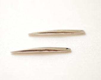 2 pcs Sterling Silver Small Skinny Needle Spike Pendant Charm- long and thin dagger spear spike pendant, needle, silver needle, 40
