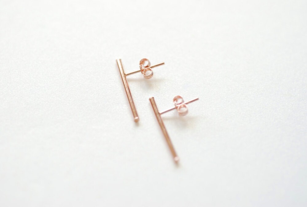 HOOK BAR EARRINGS RING OF ROSES