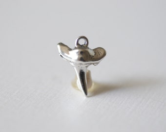 Sterling Silver Small Shark Tooth Pendant, Small Silver Shark tooth charm, Vermeil shark tooth 94