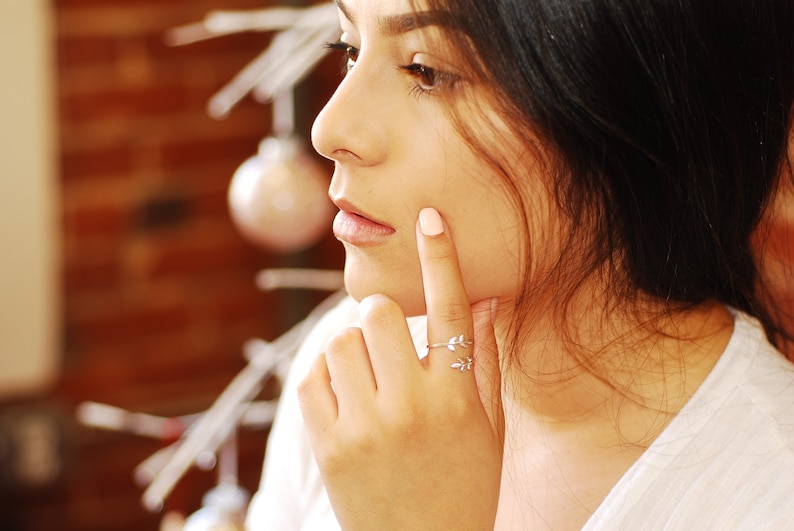 Shiny Pink Rose Gold Leaf Branch Ring, Leaf Ring, Layering Ring, Vine Ring, Laurel Ring, Nature Jewelry, twig ring, branch ring, tree ring, image 2