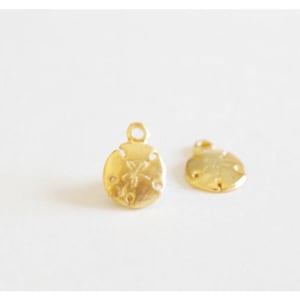 2pcs Matte Vermeil Sand Dollar, 18k gold over 925 sterling silver sand dollar charm, sand dollar, vermeil sand dollar, gold sand dollar, 27