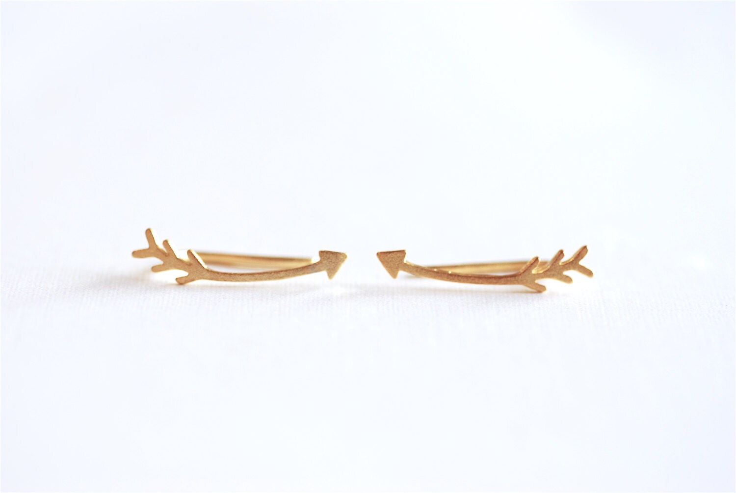 Matte Vermeil Gold Arrow Earring Climber Ear Cuff- Gold Arrow Earrings, Gold Arrow Earring Crawler, Curved Arrow Earring, Ear Jacket, 281