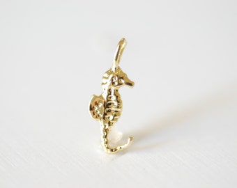Shiny Vermeil Gold Seahorse- 18k gold over sterling silver Seahorse Charm, Gold Sea life Charm, Gold Sea creature, gold plated charms, 141