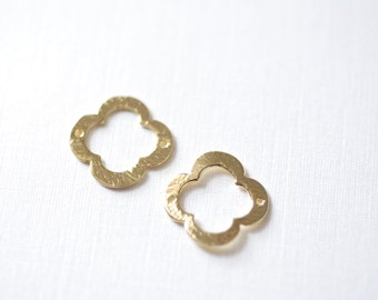 2pcs Shiny Vermeil Gold Quatrefoil Charms Pendants, Gold Clover Connector, four leaf clover, Gold Quatrefoil Clover Links Connectors, 76