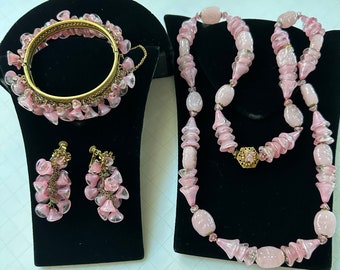 Vintage Miriam Haskell Halskette, Armreif und Ohrringe Set~ Rosa Glas/Goldton~ signiert