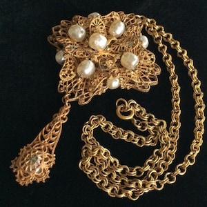 Fabulous Vintage Miriam Haskell Pendant Necklace~Pearls/Filigree/Goldtone~Signed