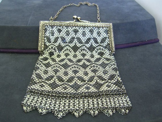 Vintage 1920's Mandalian Enamel Mesh Evening Bag