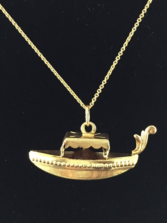 18K Gondola Charm/Pendant | Gift For Her