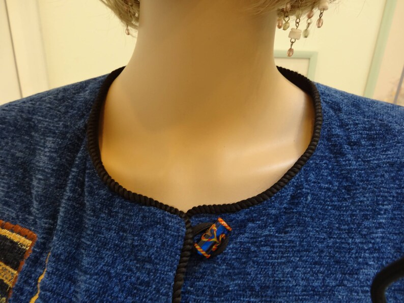 fully lined Women/'s jacket circa 1990s size extra large BLUE DENIM VELVEt black cord trim gold trim beige appliques fancy buttons