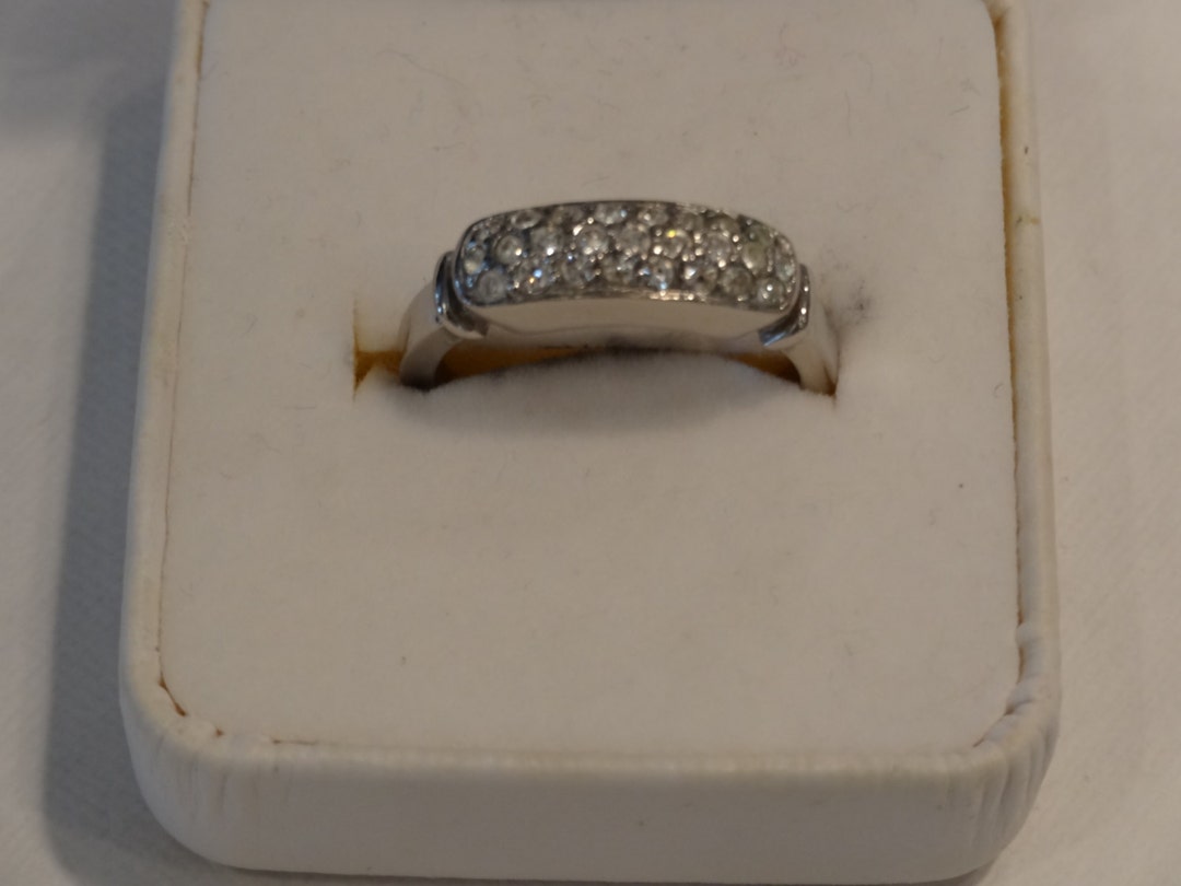 WEDDING RING Rhinestones & Silver Tone Tara Vanessa Jewelry - Etsy