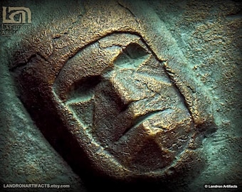 Face On Mars Cydonia Diorama with Stand Martian Alien Plaque Sci-fi Decor Area 51 Ancient Aliens - Bronze Color Edition